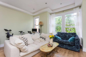 Stunning 2 Bedroom Apartment in Maida Vale with a garden
